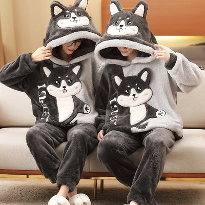 Pyjama couple chats